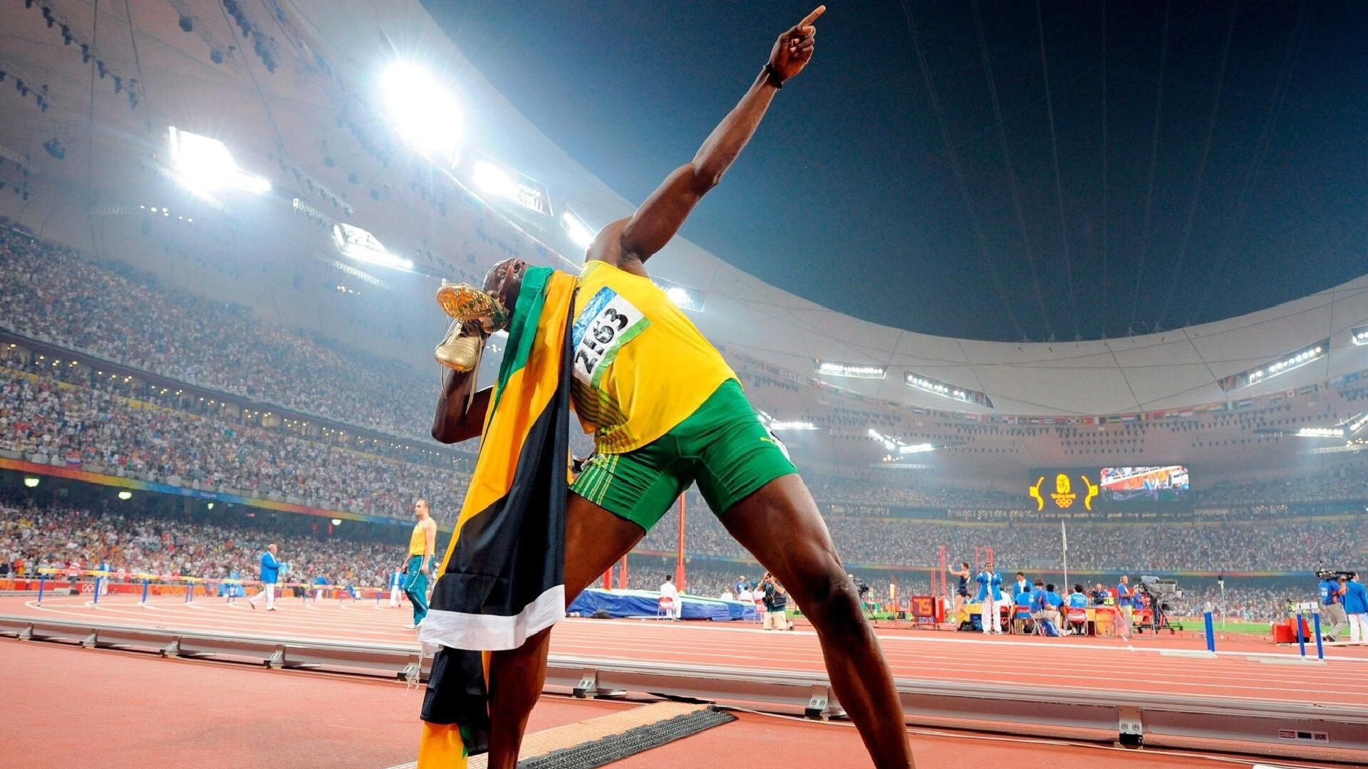 拉梅洛爆发，湖人强行终结新疆队，一场跨越时空的篮球幻想对决