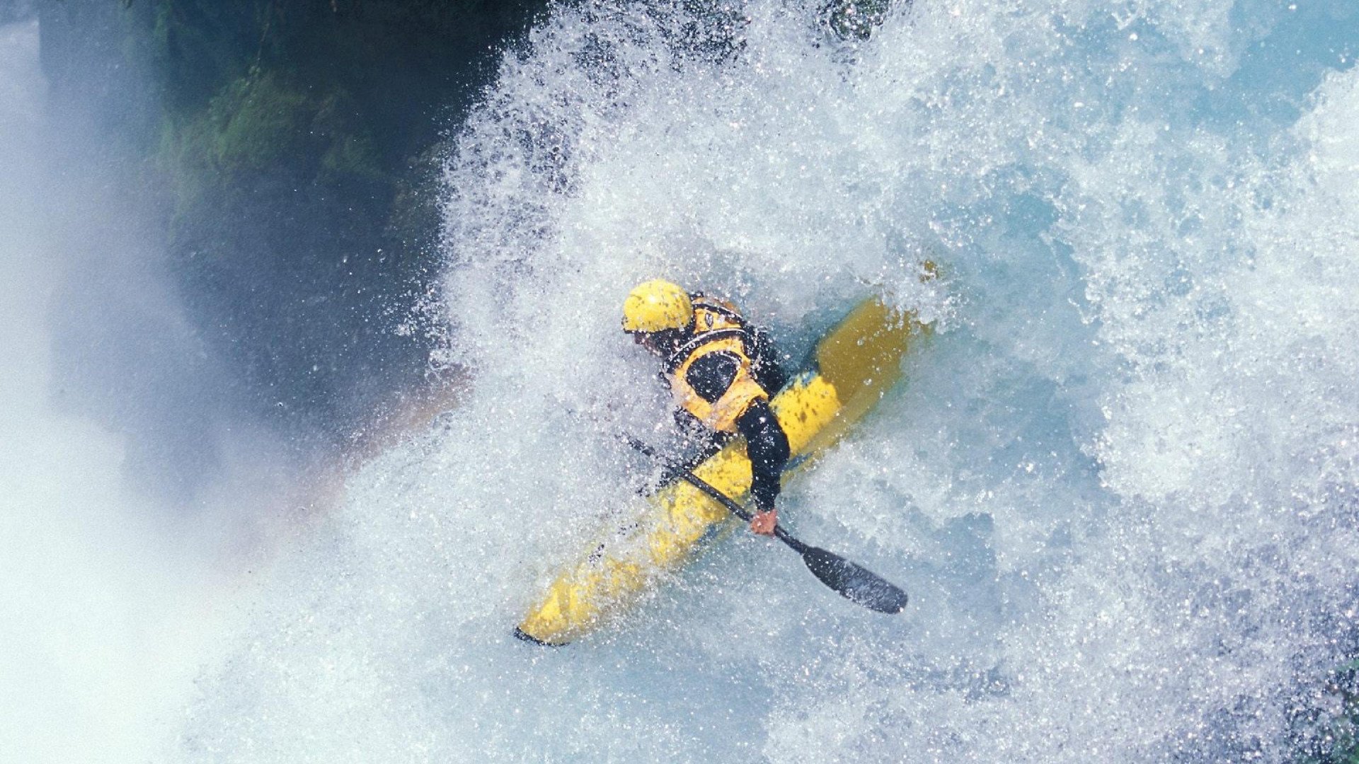 戴维斯杯的集体荣光，为何它比温网更震撼人心？蒂姆的惊艳蜕变揭示网球真谛