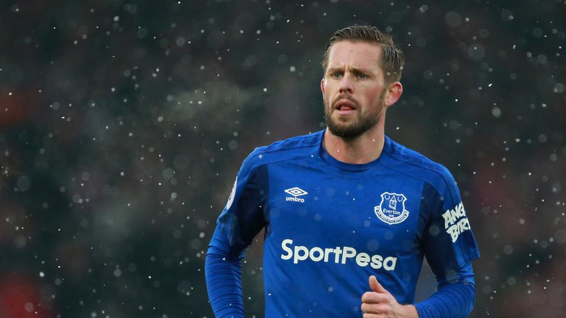 戈贝尔关键封盖定乾坤，四川队惊魂三分钟险胜上海队